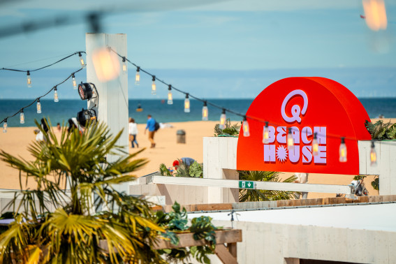 Q Beach House Sfeer 12