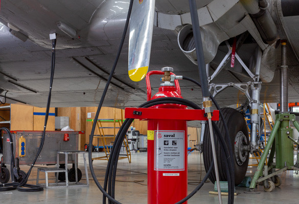 brandbeveiliging van historisch dc 3 dakota vliegtuig 8